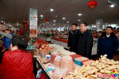  察看充拆区、储罐